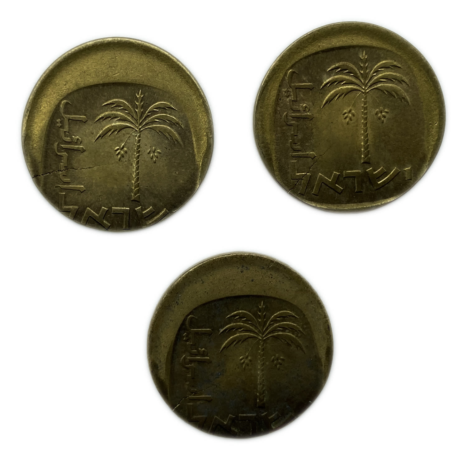 Israel - Lot of 3 coins 10 Agorot 1975 and of unknown year - Minting Error - Off-Center
On January 1 ... - 1 1