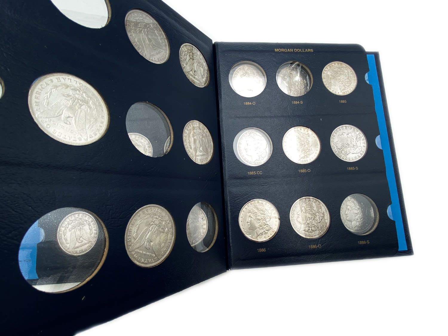 USA - Lot of 27 coins of 1 Morgan Dollar - Different years, in specail album - Silver
The Morgan ... - 1 3