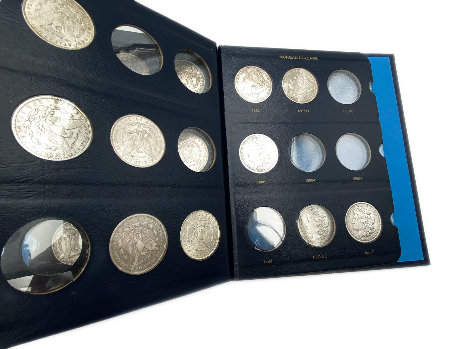 USA - Lot of 27 coins of 1 Morgan Dollar - Different years, in specail album - Silver
The Morgan ... - 1 4