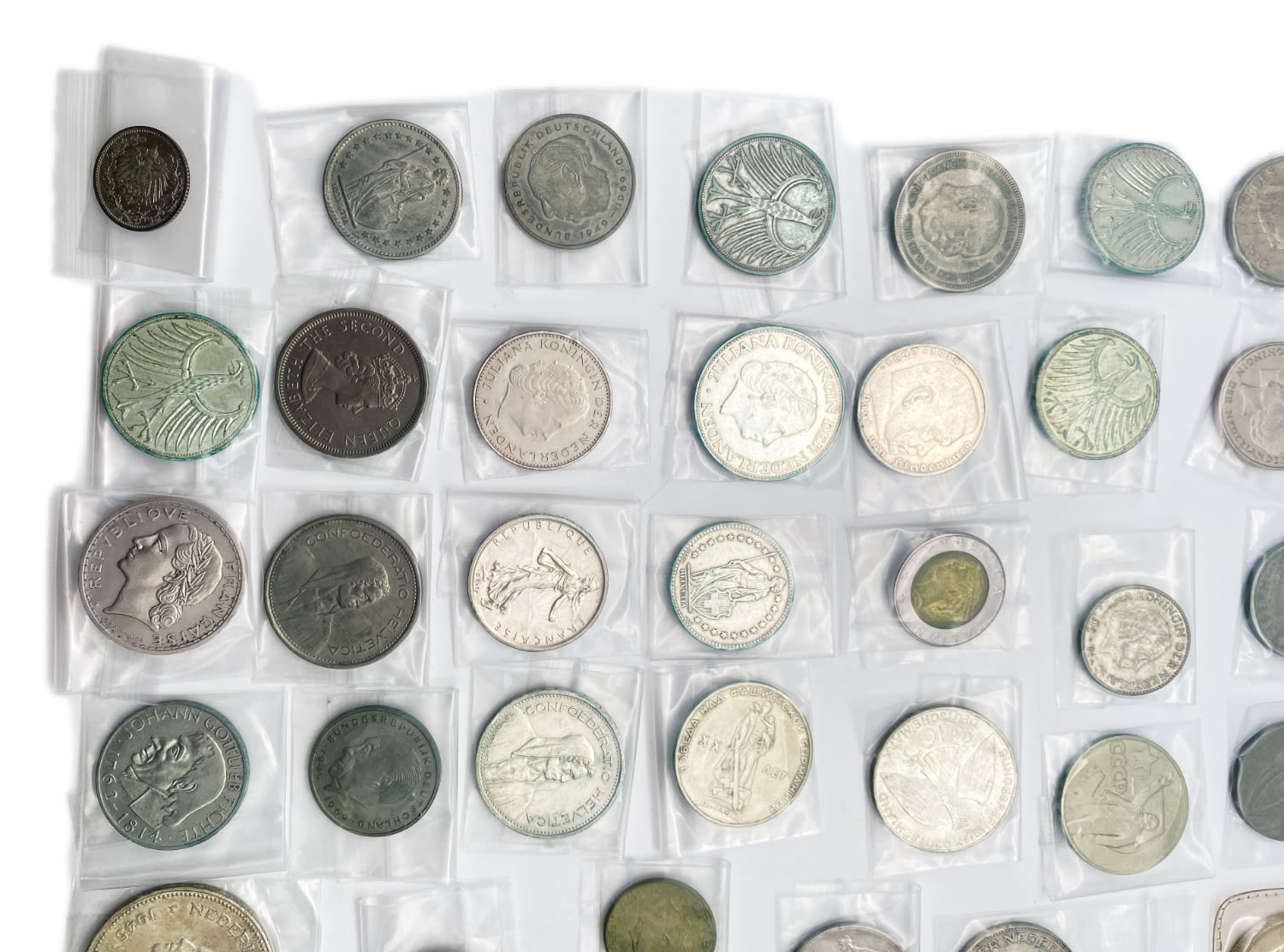 World- a very large collection of about 71 coins, most of them made of silver, definitely an opportunity, it is ... - 1 11