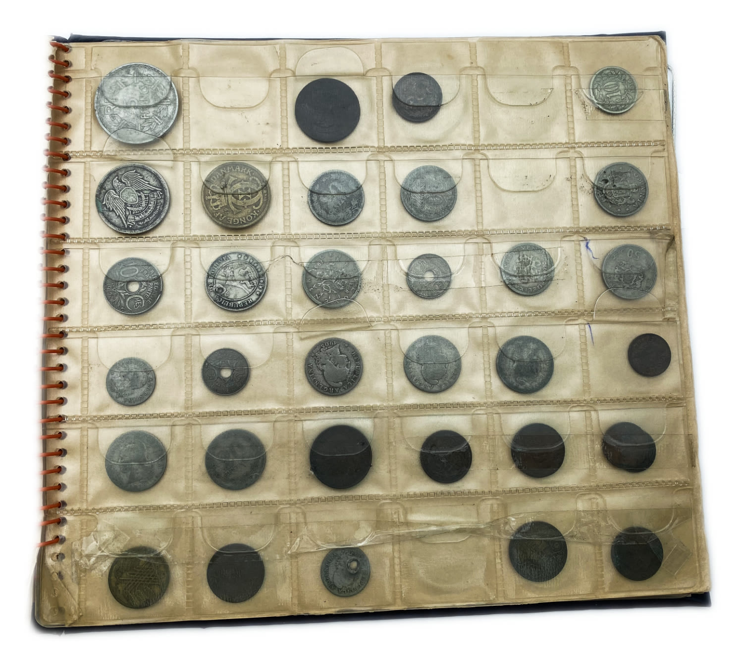 World - a large collection of world coins, are in the album and special pages for storing coins - there are quite a ... - 1 19