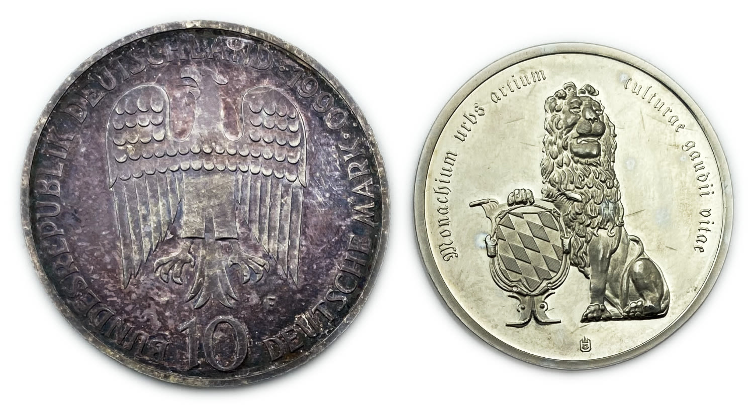 World - a pair of medals, Germany? Austria? - Made of silver - 1 0