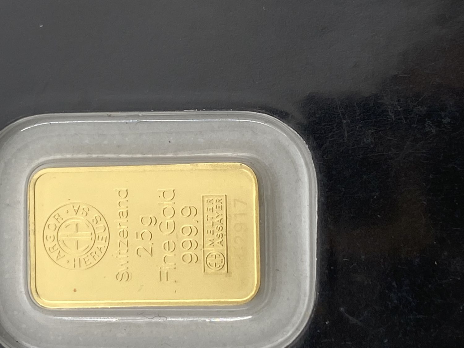 Precious metal ingots - 999.9 pure gold, 2.5 g - Made in Switzerland - 1 1