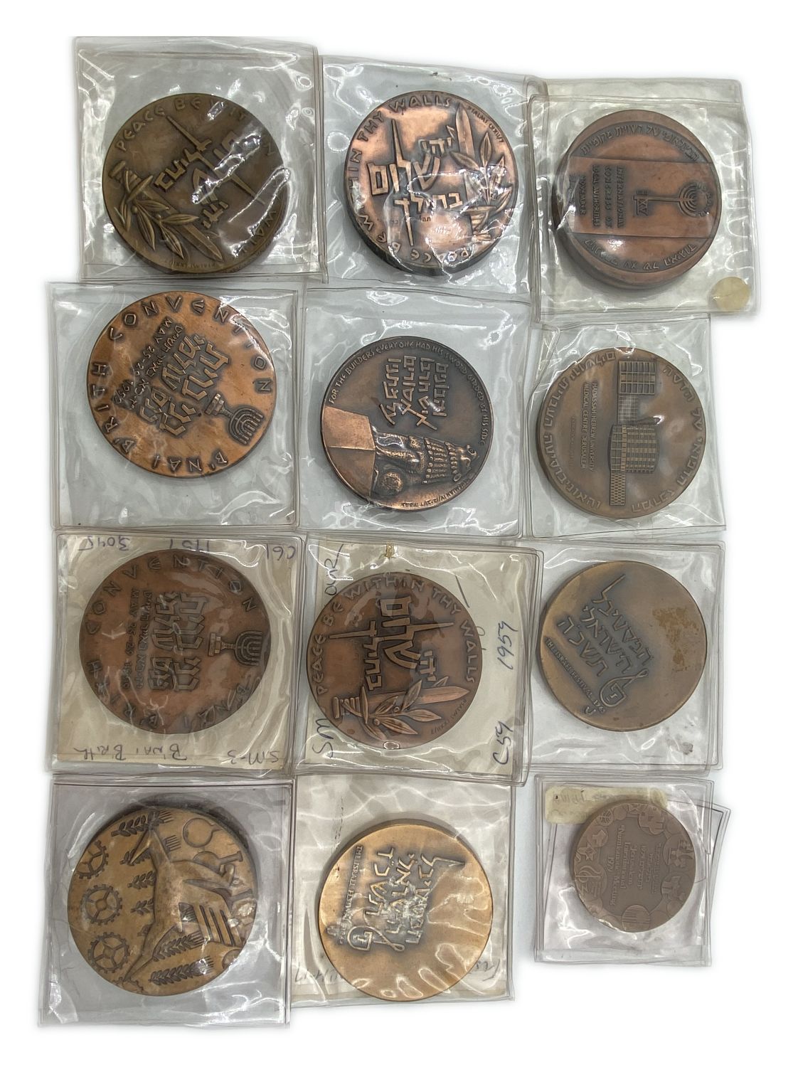 "Israel - Lot of 62 medals.
Coins of the Government Company for Coins and Medals. ... - 1 8