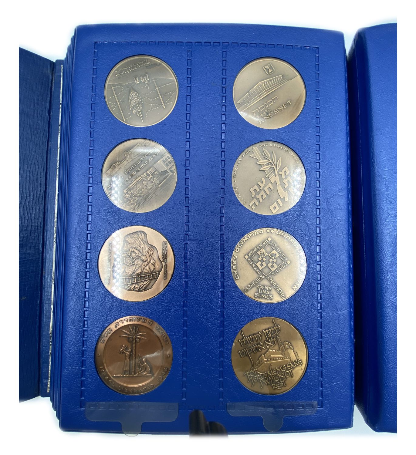 "Israel - an album containing 56 medals from the Government Coins and Medals Company.
Different ... - 1 5