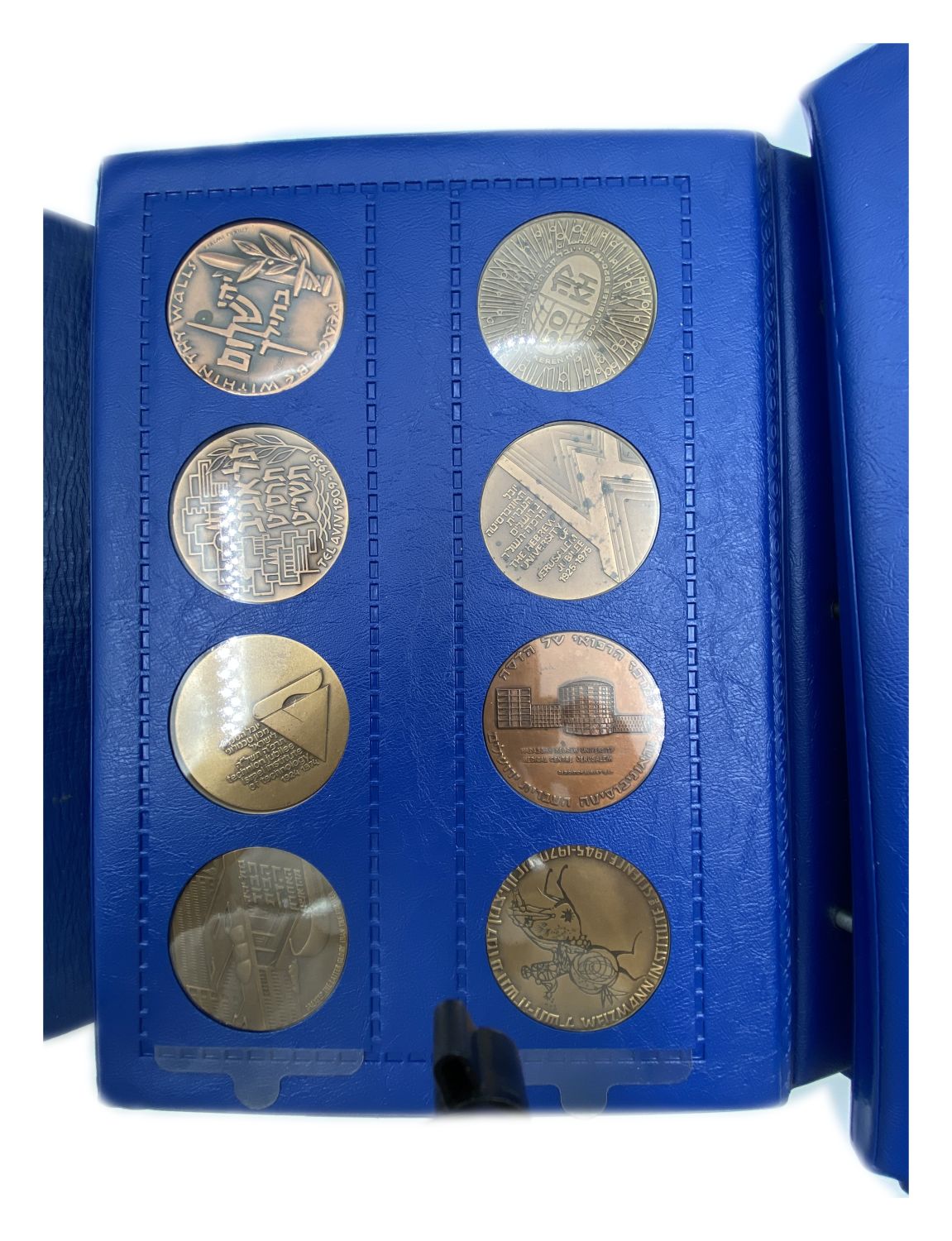 "Israel - an album containing 56 medals from the Government Coins and Medals Company.
Different ... - 1 3