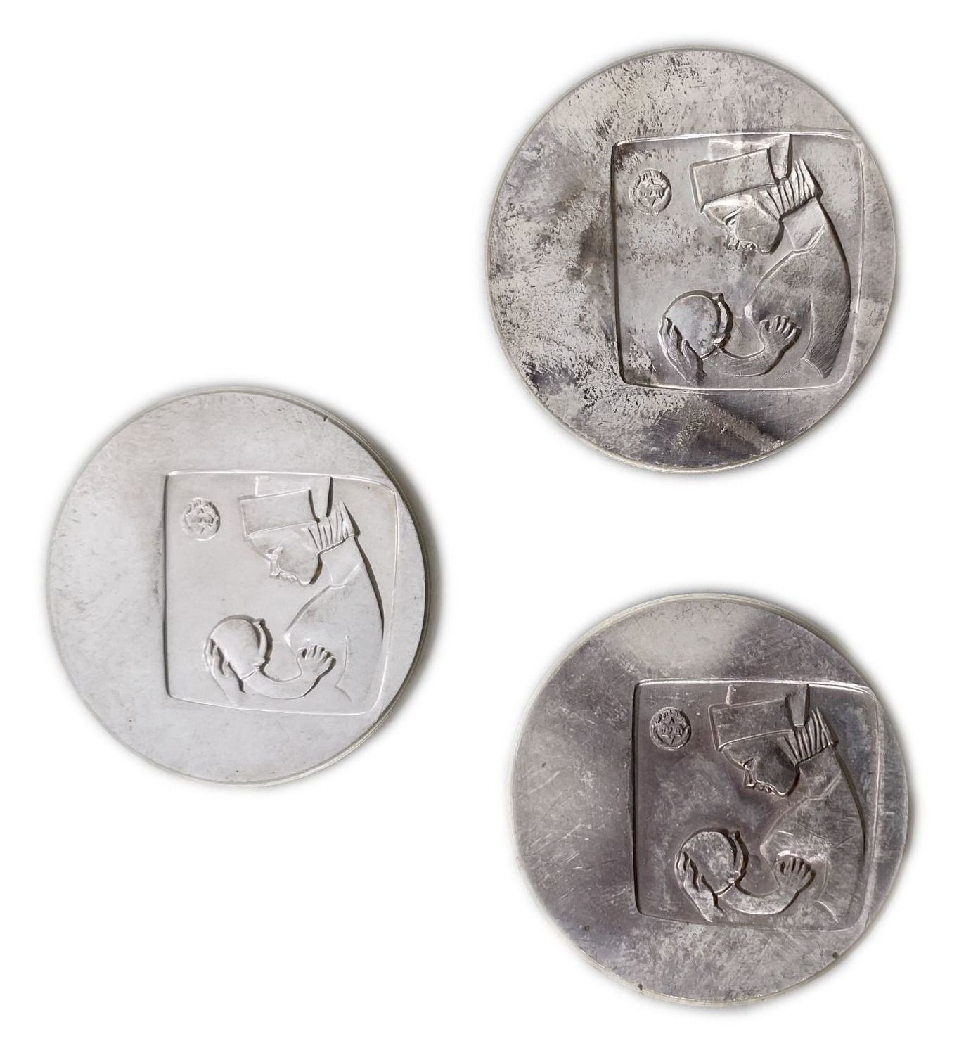 Israel - Hadassah - 3 State Medals, 1960.
935 silver, 30 g, 35 mm.
Total ... - 1 0