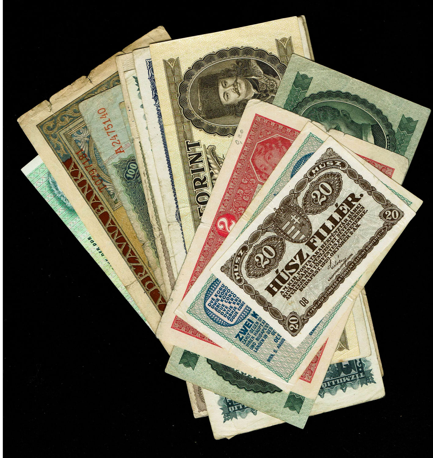 Europe - Large lot of about 27 banknotes from several countries in Eastern Europe, years (30'-40'), F-VF ... - 1 1
