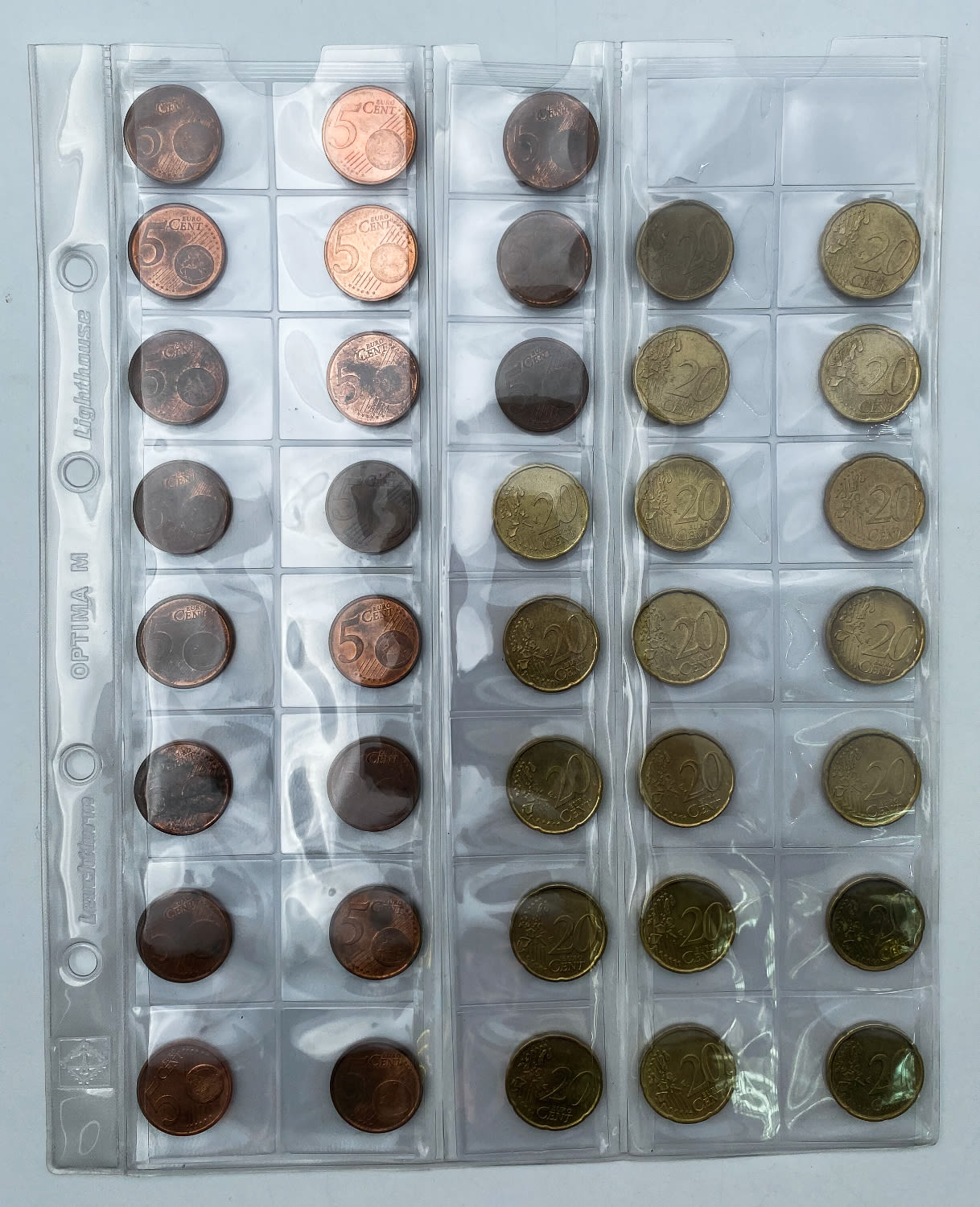 Europe - A coin album which is full of euro coins, arranged in pages - 1 8