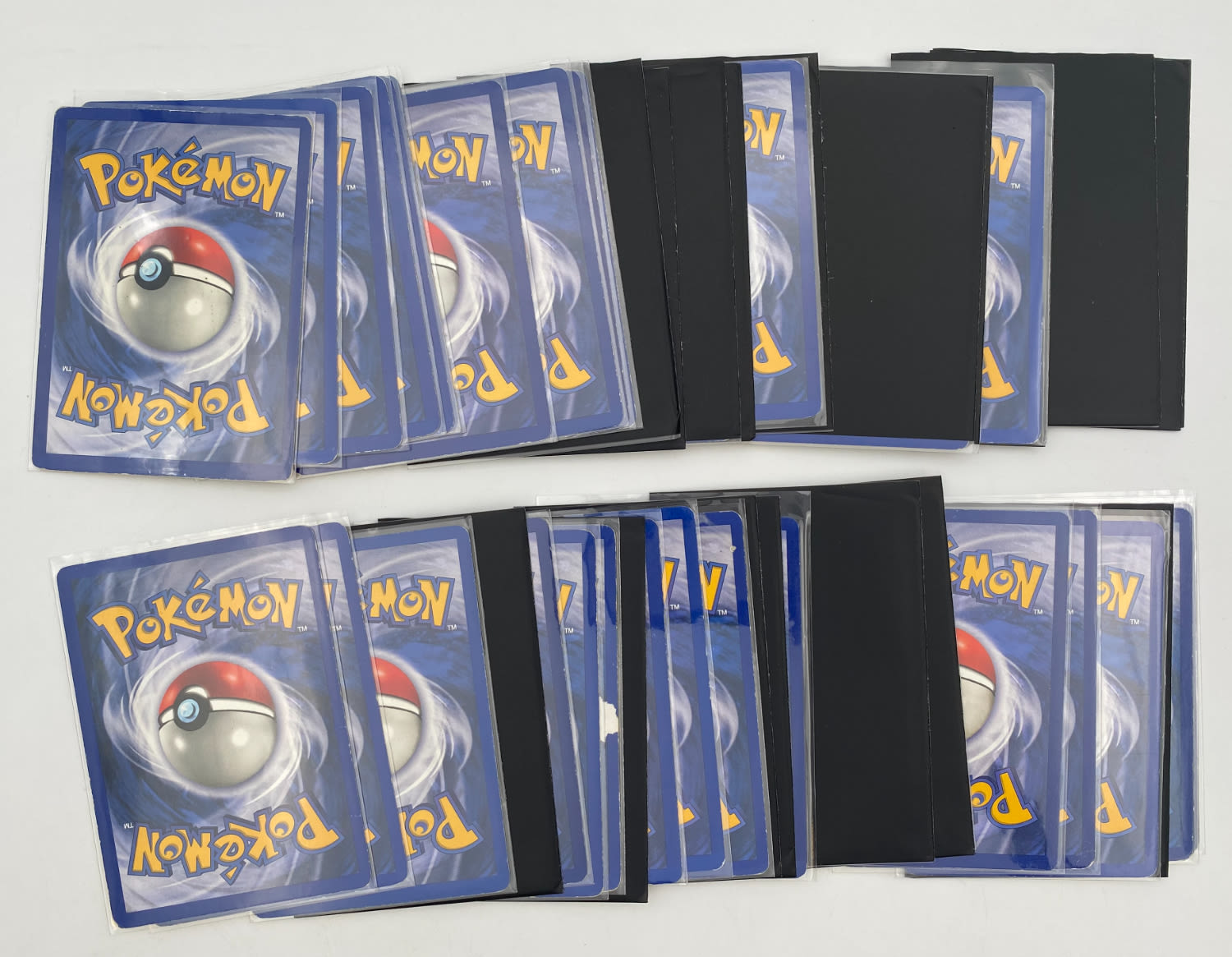 קלפי איסוף - Base Set - לוט של 52 קלפי פוקימון Shadowless, במצבים שונים - רבים מהם במצב NM/LP.
... - 1 1
