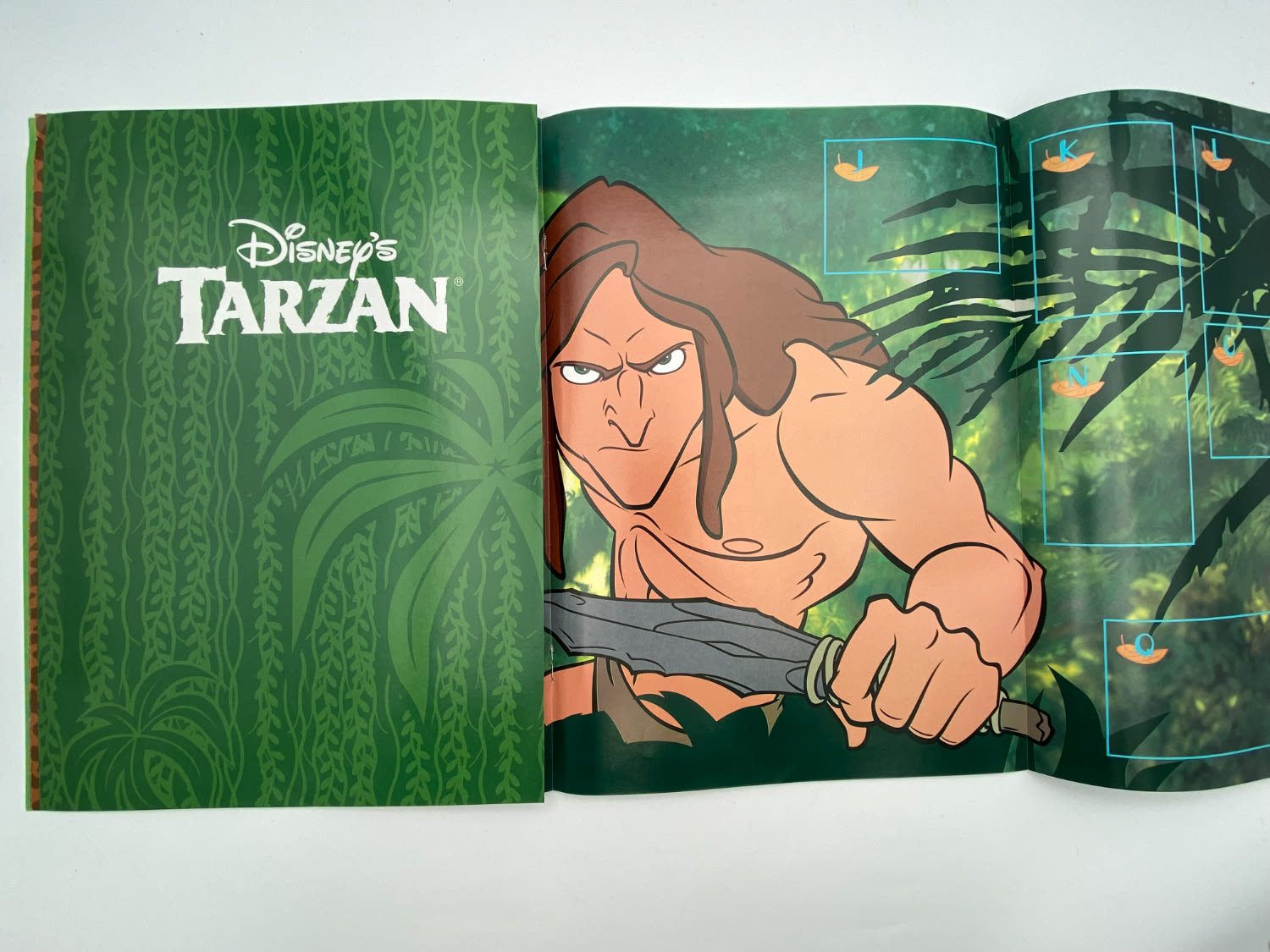 אלבומי מדבקות - מקבץ 4 אלבומי מדבקות טרזן, "Tarzan", אנגלית - ריק אך עם עוד 18 מדבקות מצורפות
טרזן ... - 1 11