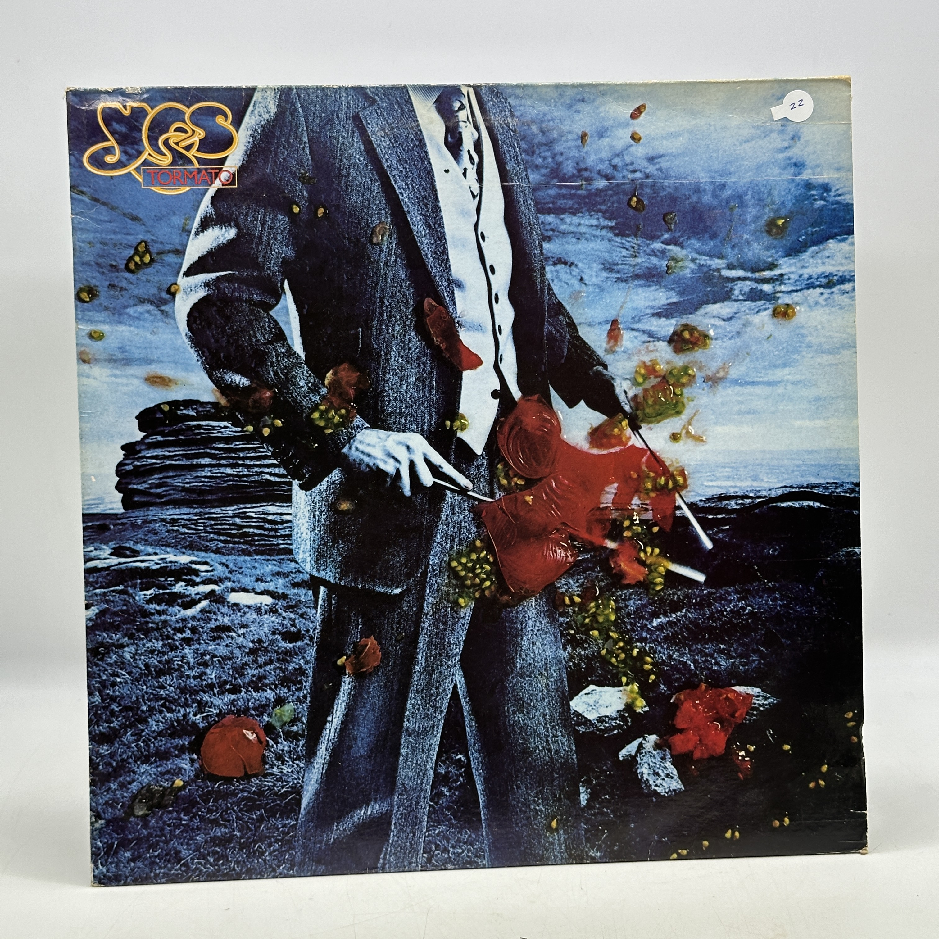 A 12 inch vinyl album by Yes - Tormato,in good condition, no scratches, cover has some corner marks - 1 0