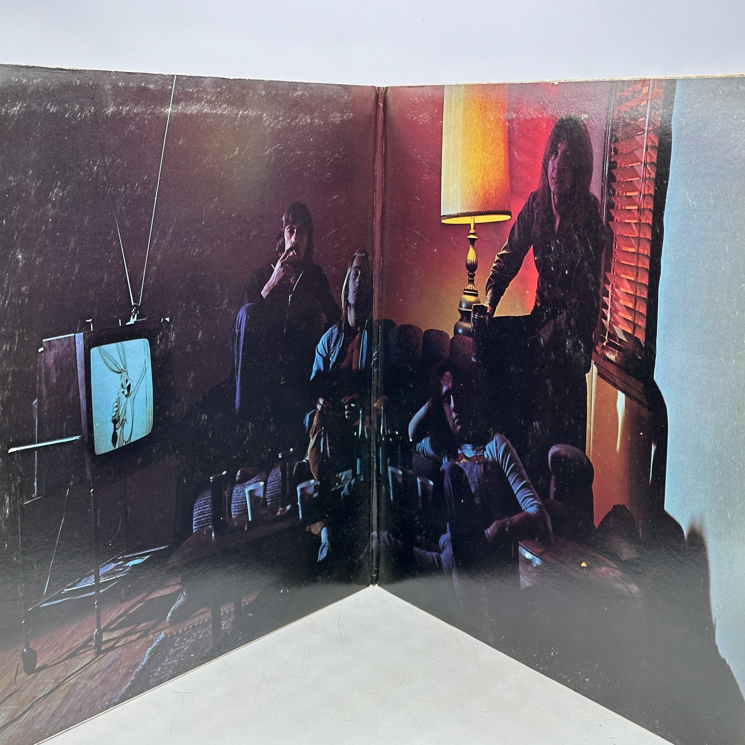 A 12 inch vinyl album by Bad Company - Run With the Pack, cover has some age scuffs on the edges, no scratches on ... - 1 1
