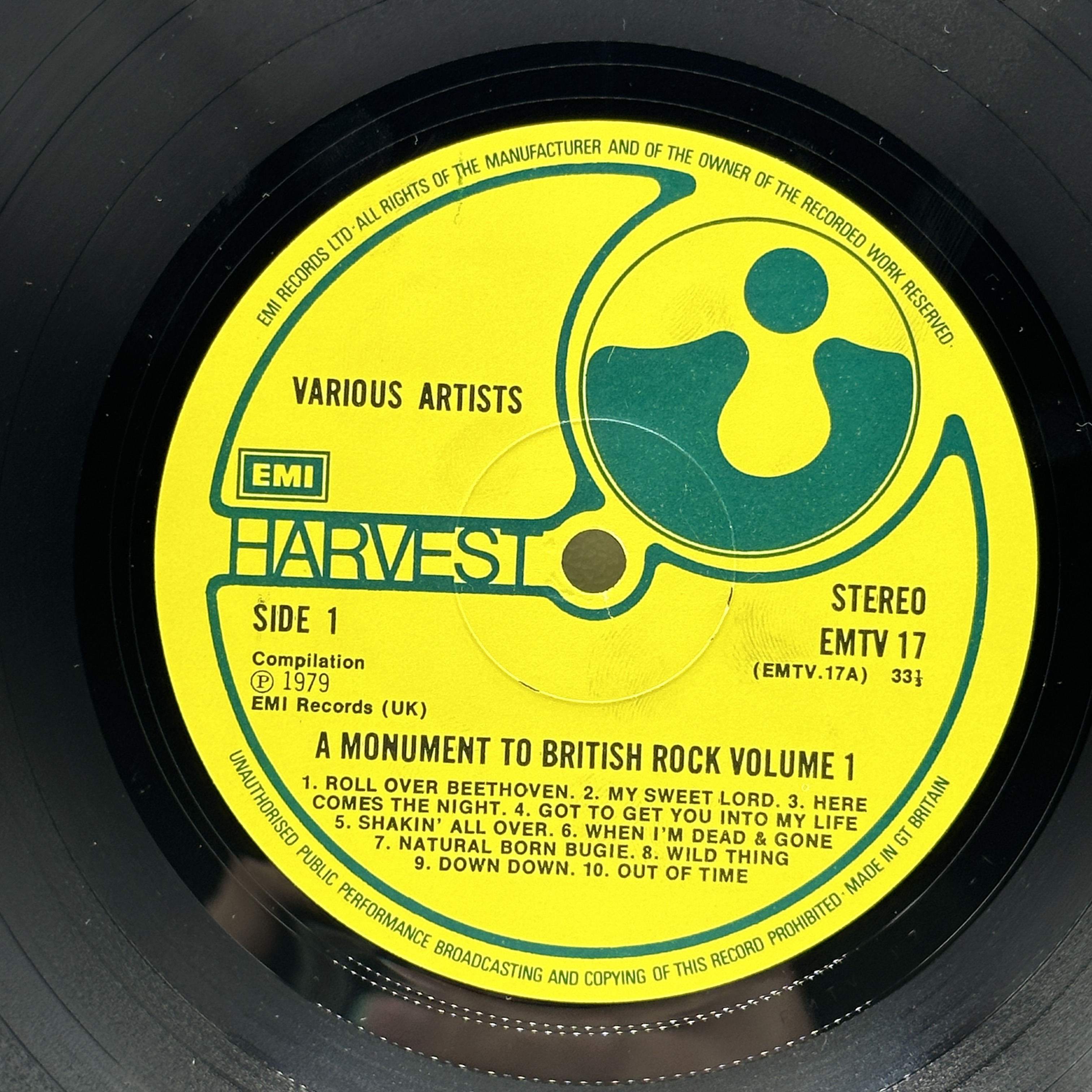 A 12 inch vinyl album A Monument to British Rock, a compilation album The Beatles, Lordan and others, cover is in ... - 1 2