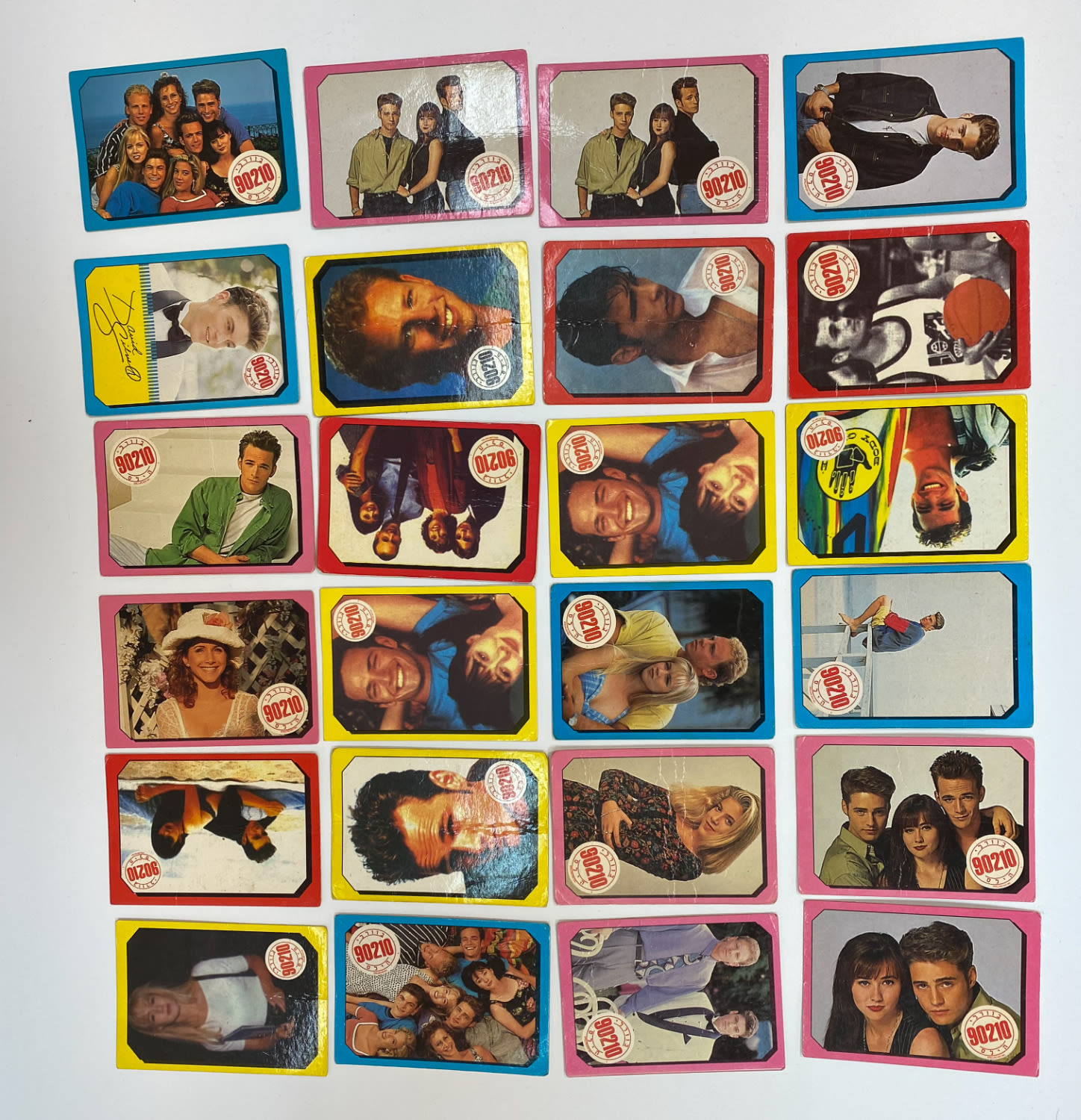קלפי איסוף - מקבץ 24 קלפי בוורלי הילס, 90210 - בעברית של חברת עלית
בוורלי הילס 90210 (באנגלית: ... - 1 0