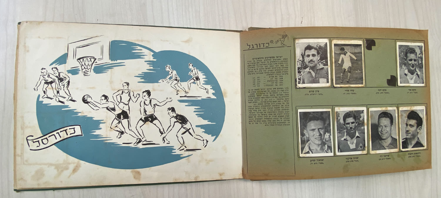 אלבומי מדבקות - אלבום הספורט הישראלי - 1954 - מלא ברובו
ענפי ספורט:
כדורגל ... - 1 20