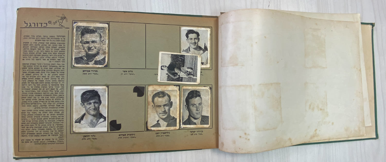 אלבומי מדבקות - אלבום הספורט הישראלי - 1954 - מלא ברובו
ענפי ספורט:
כדורגל ... - 1 18