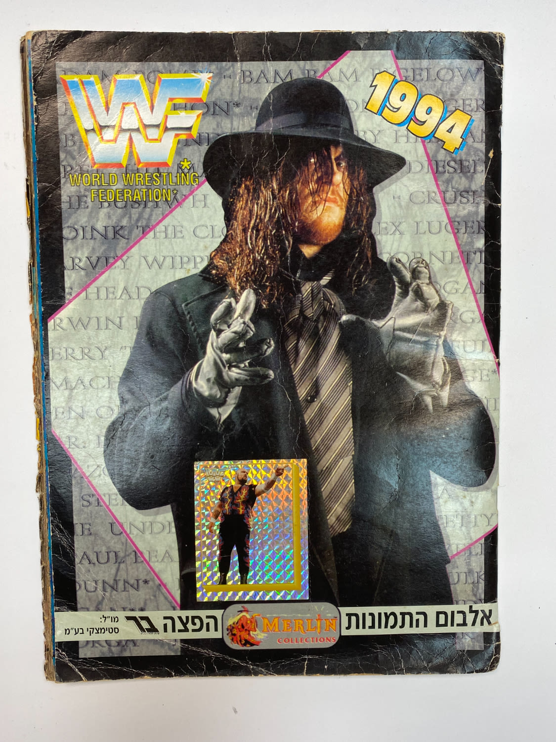 אלבומי מדבקות - אלבום מדבקות WWF בעברית, הוצאת מרלין, כ-90% מלא - אלבום נדיר וקשה להשגה
תאגיד ה-WWE ... - 1 0