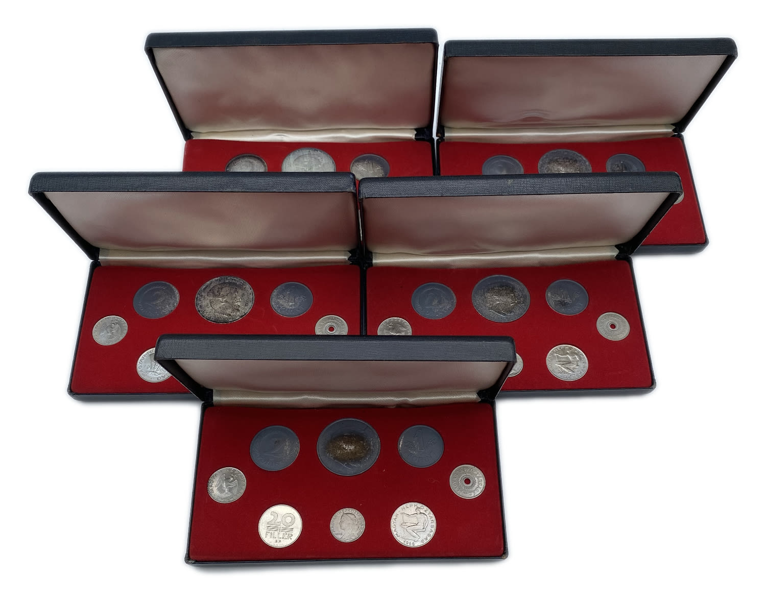 Hungary - Lot of 5 sets of coins from 1966 - some are made of silver, in black cases - Mintage: 2,000