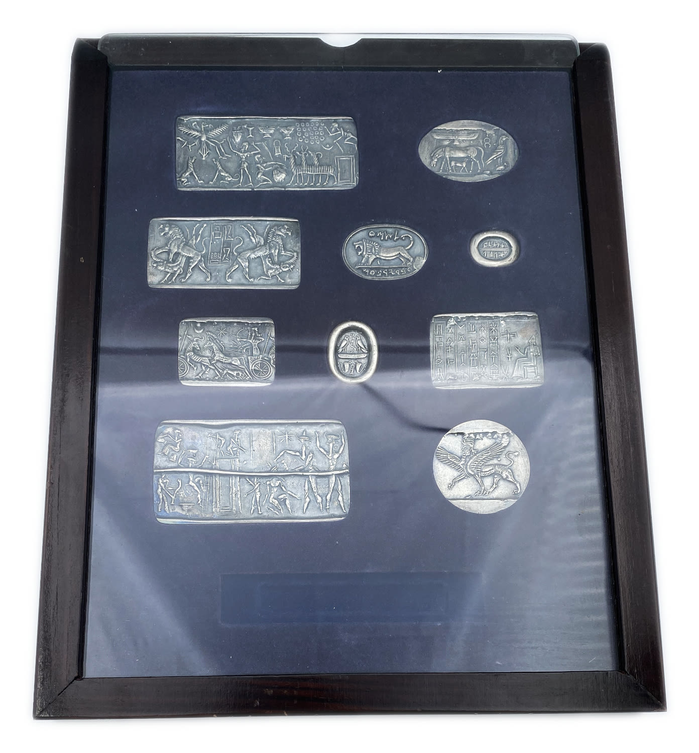 Israel - Replicas Stamps The ten stamps of the biblical lands are placed in a wooden frame - approx. 925, 237 C. ... - 1 1