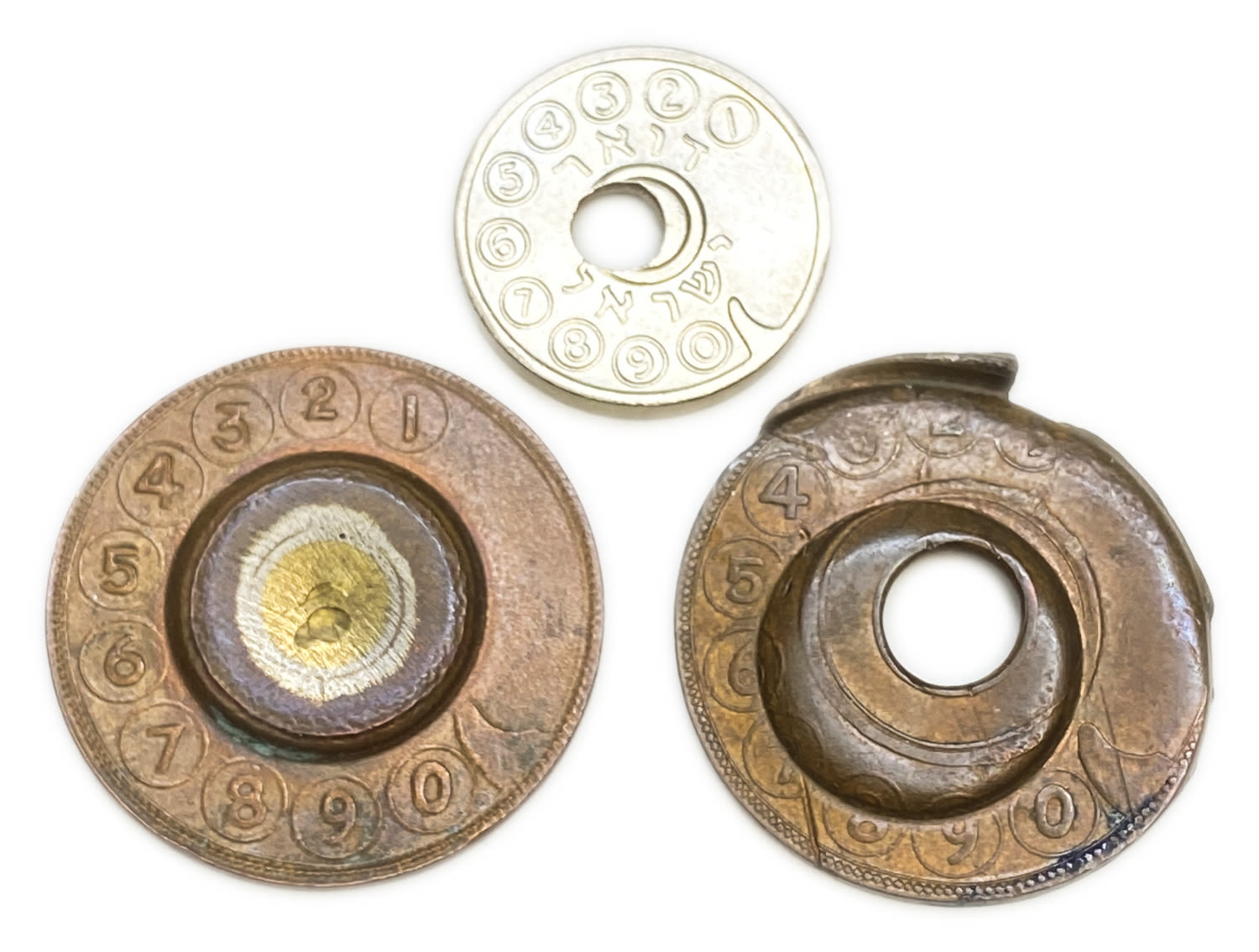 Israel - 3 phone tokens with Minting errors - Off center and token whose hole was blocked, a mistake? Fifties and ... - 1 1