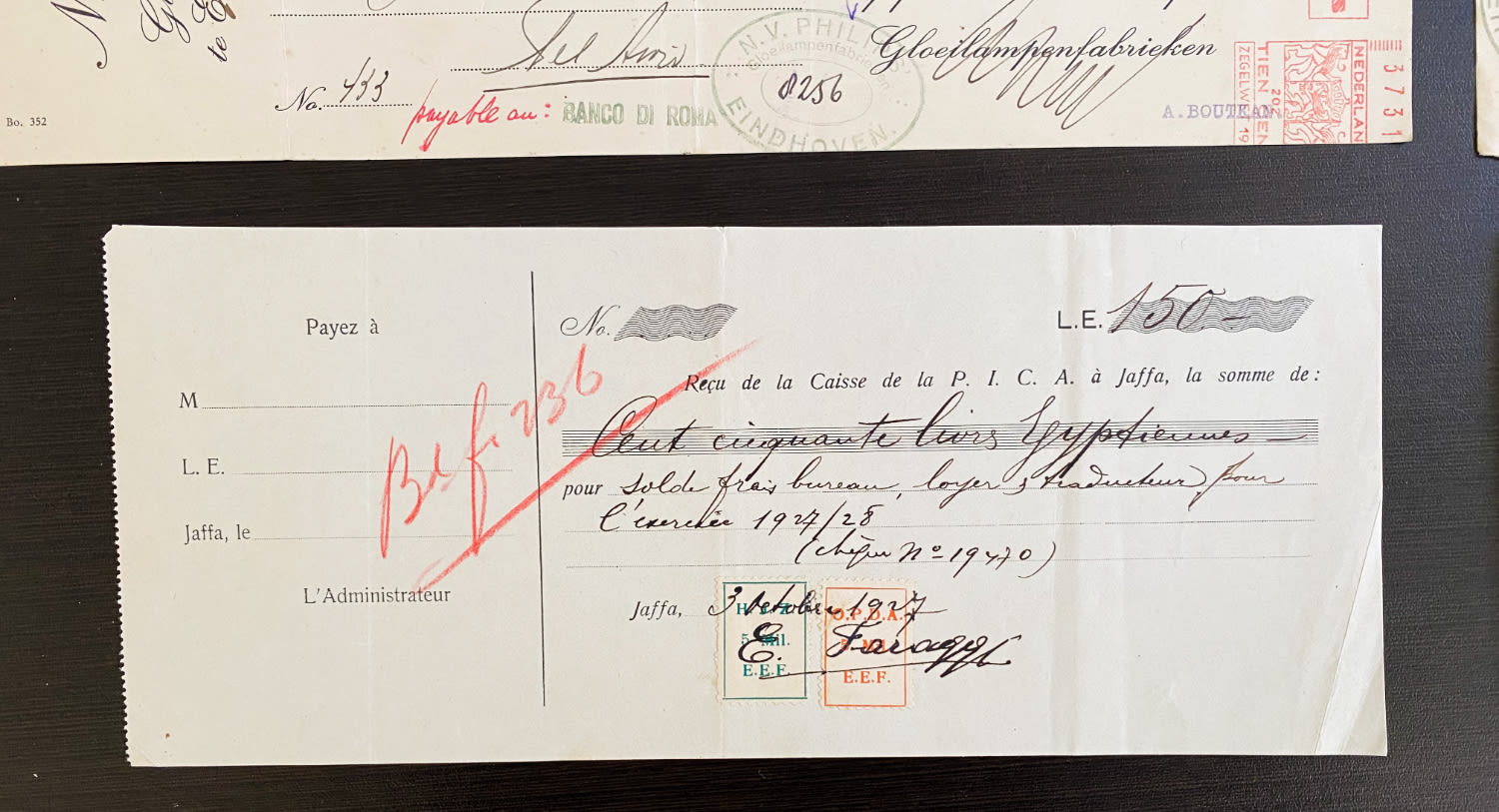 Israel / Palestine - A collection of 6 checks, some with stamps with "Tel Aviv" on them (branch?), some with ... - 1 3