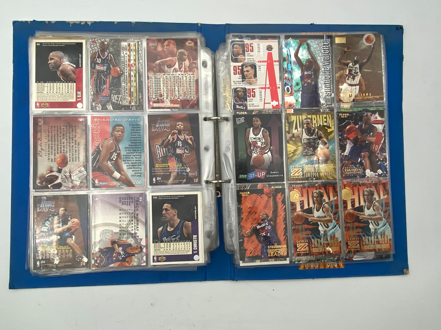 קלפי איסוף - לוט ענק של קלפי NBA, יותר מ- 800 קלפים, נתונים בקלסר ובדפים אשר שומרים מצב הקלפים - הזדמנות! התקבל ... - 1 13
