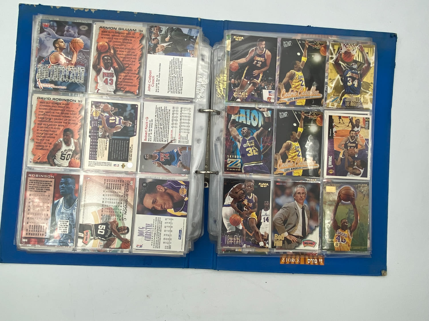 קלפי איסוף - לוט ענק של קלפי NBA, יותר מ- 800 קלפים, נתונים בקלסר ובדפים אשר שומרים מצב הקלפים - הזדמנות! התקבל ... - 1 8
