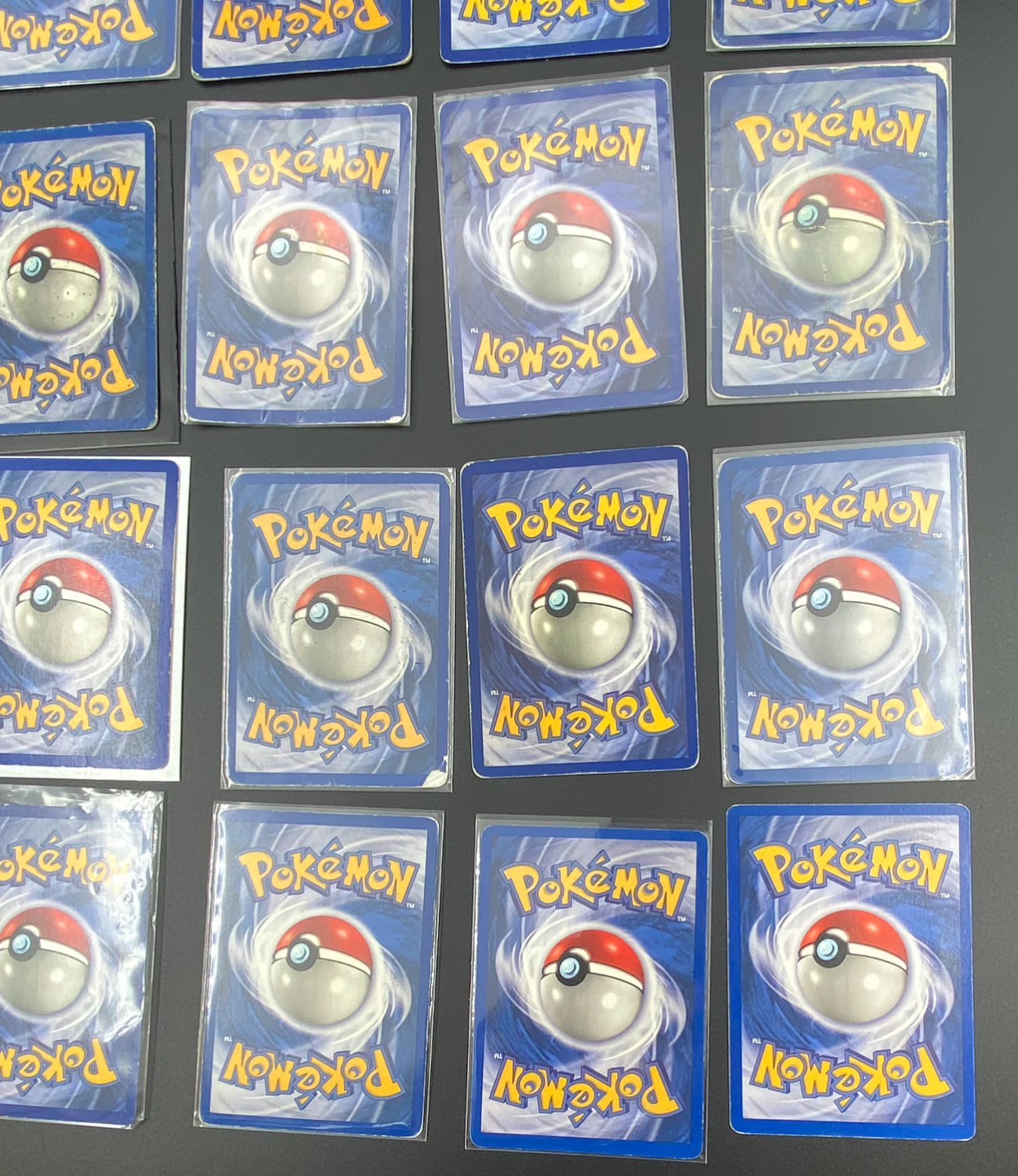 קלפי איסוף - לוט של 24 קלפי פוקימון באנגלית - Rare + Holo Rare - Used - Base Set
פוקימון (באנגלית: ... - 1 8