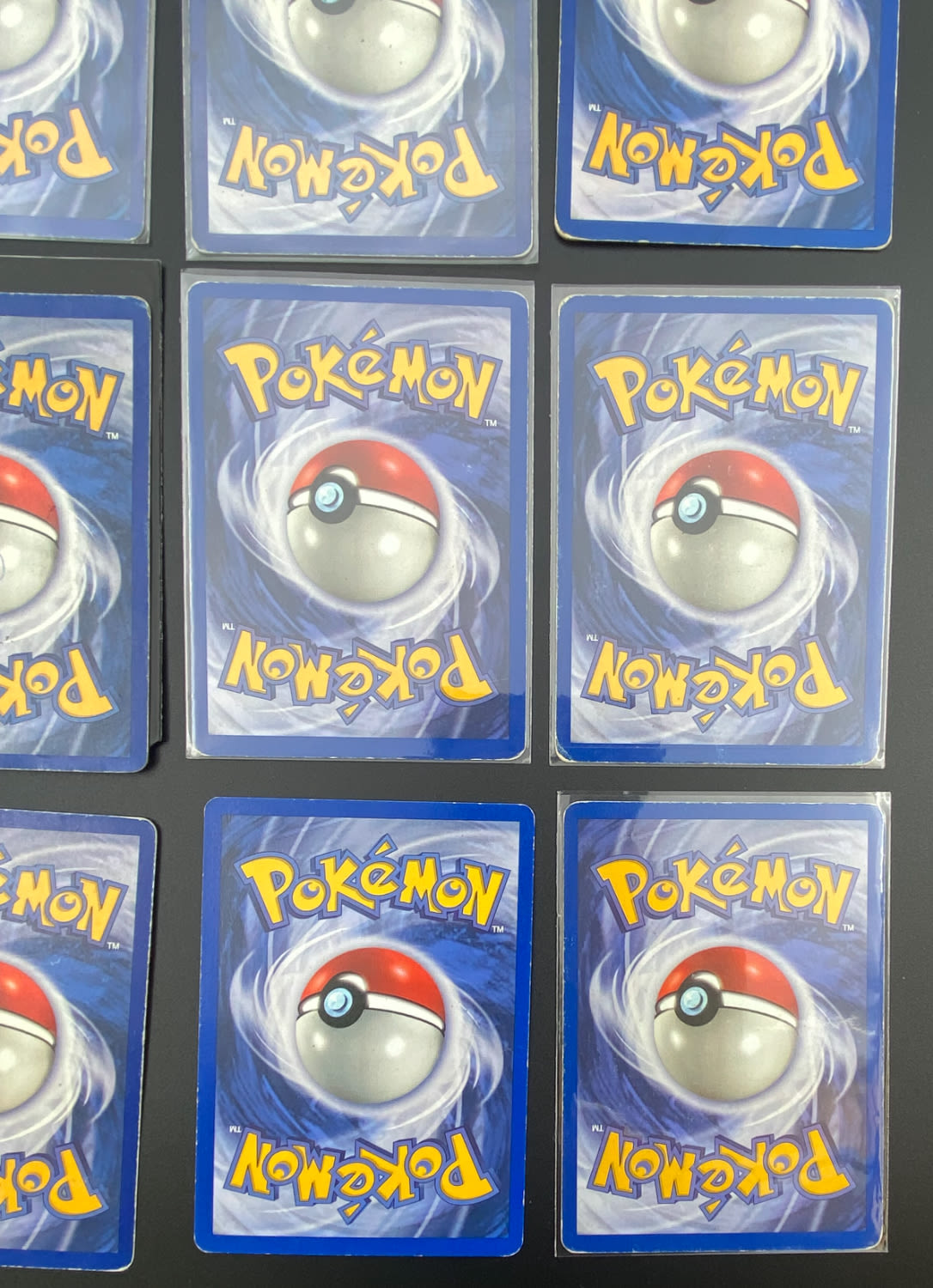 קלפי איסוף - לוט 17 קלפי פוקימון באנגלית - Rare + Holo Rare - Used - מהסט Jungle.
פוקימון (באנגלית: ... - 1 8
