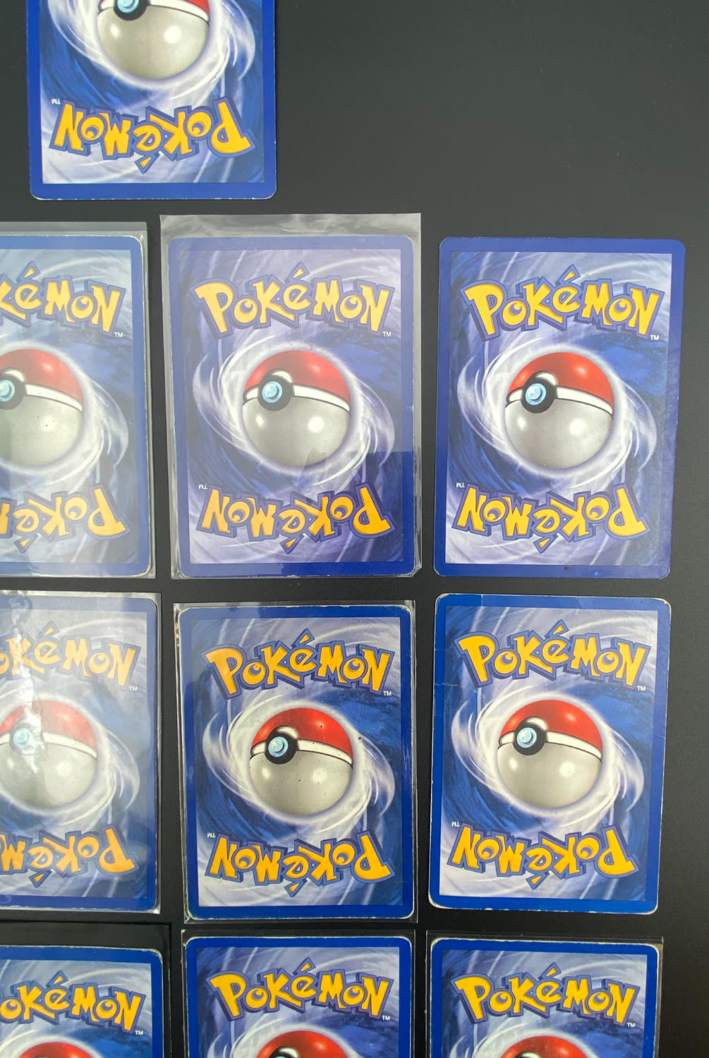 קלפי איסוף - לוט 17 קלפי פוקימון באנגלית - Rare + Holo Rare - Used - מהסט Jungle.
פוקימון (באנגלית: ... - 1 7