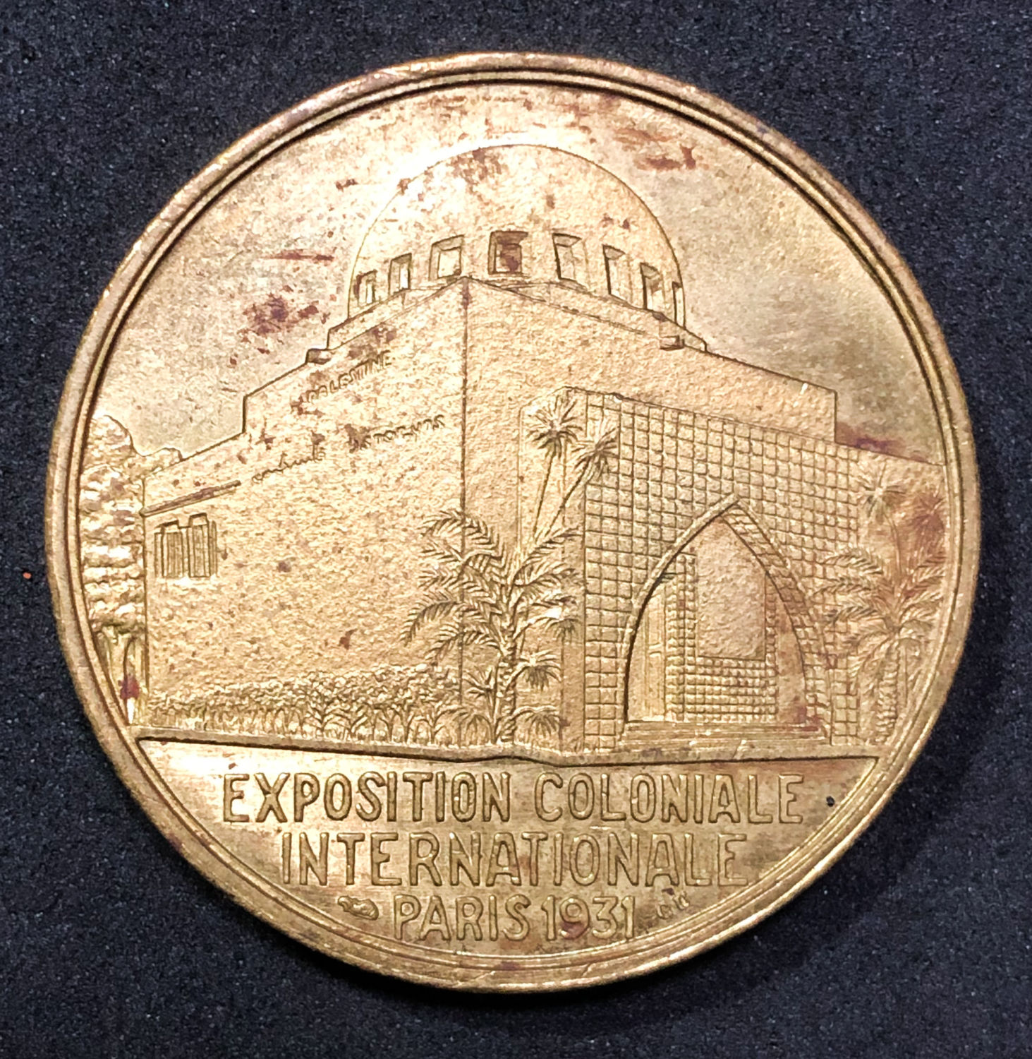 Medallion of the International Fair in Paris - 1931. - 1 1