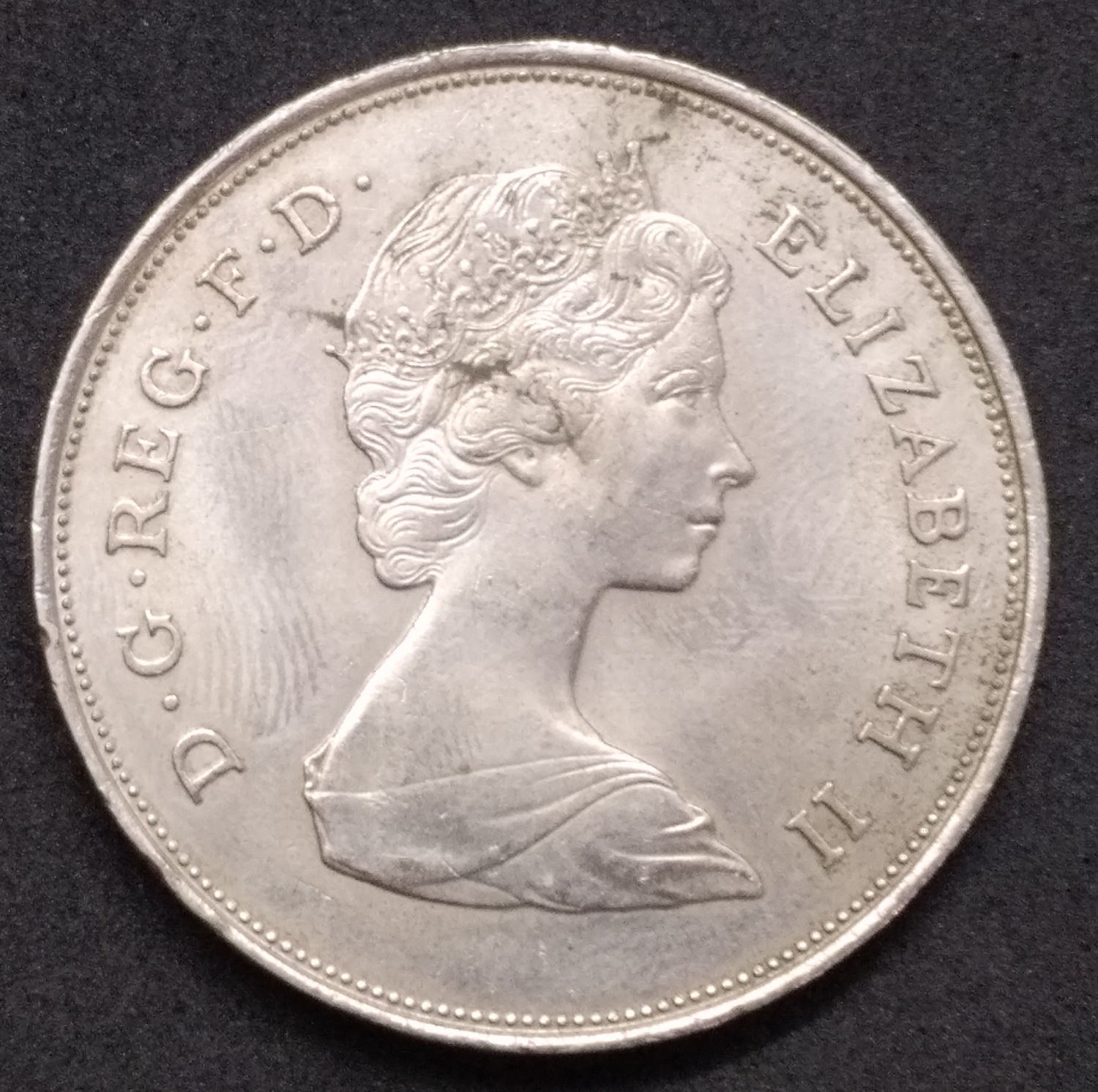 England - silver coin - Diana. - 1 1