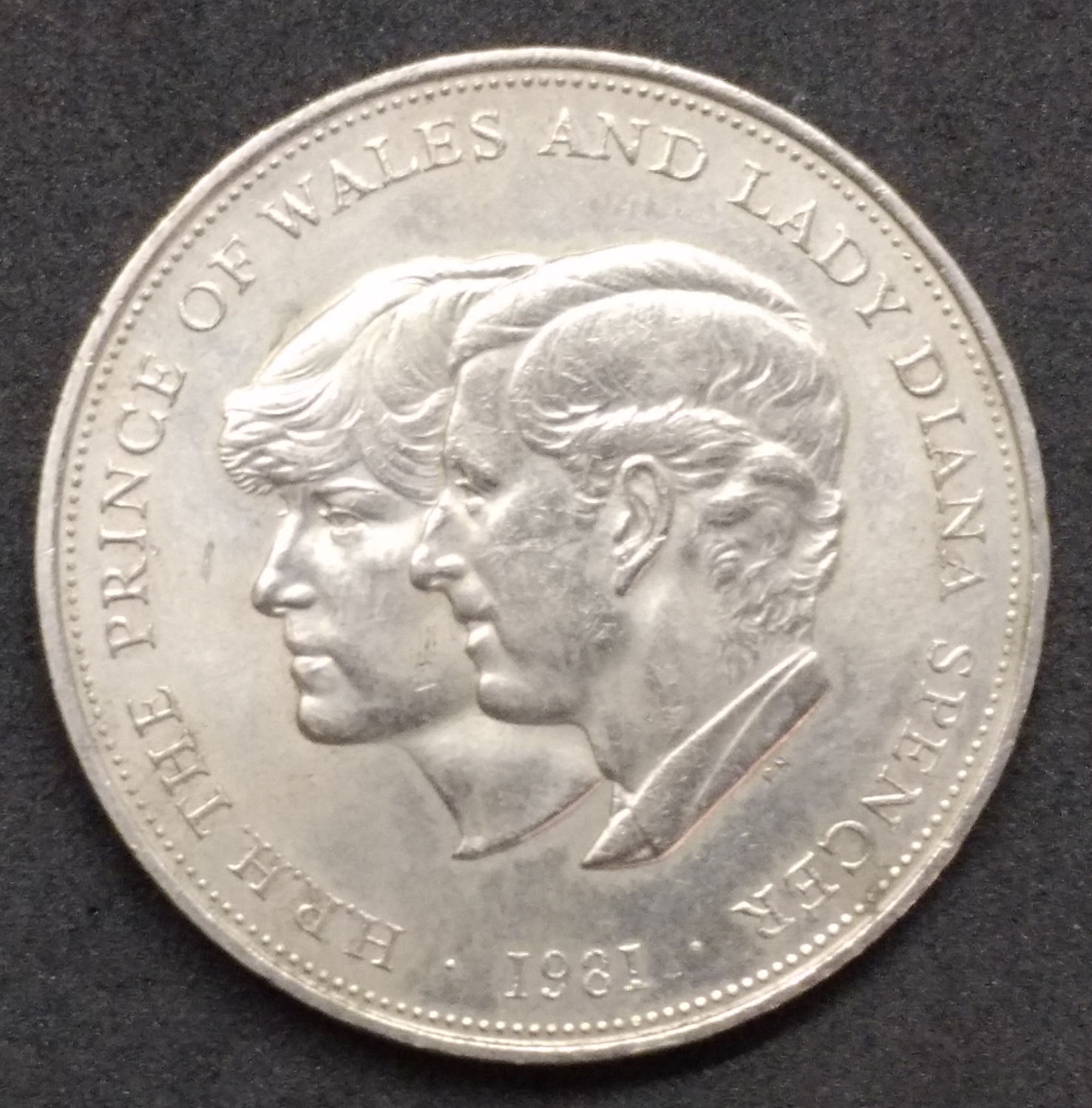 England - silver coin - Diana. - 1 0