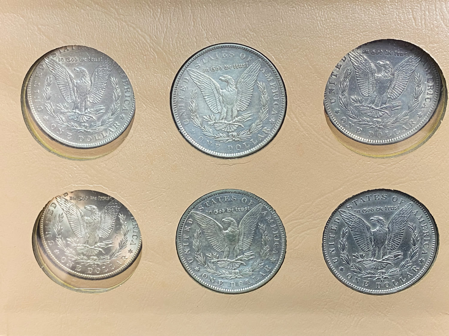 USA - A prestigious album containing 40 Morgan dollar coins from different years (1878-1890) and different ... - 1 23