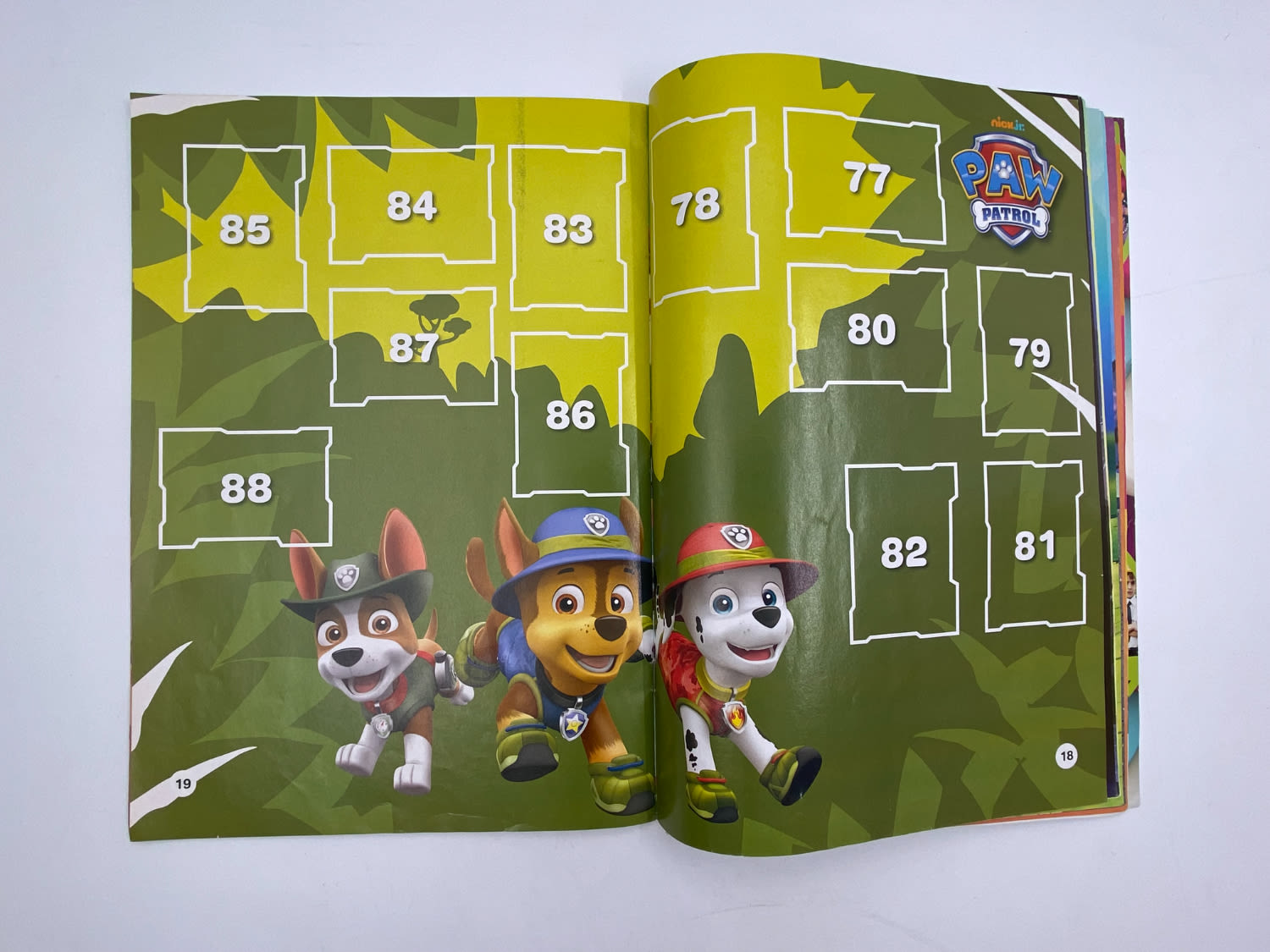 אלבומי מדבקות - אלבום החברים של ניקלודיאון 2, Nickelodeon - עברית
ערוץ ניקלודאון הוא ערוץ הילדים המוביל ... - 1 4