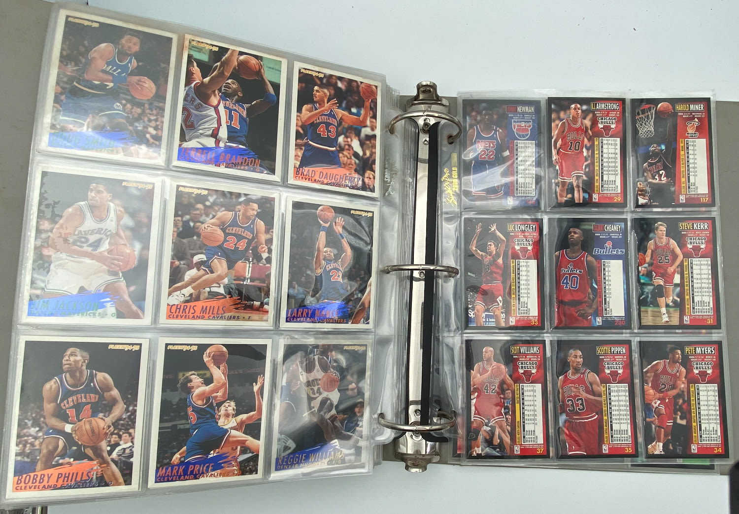 קלפי איסוף - כדורסל - מקבץ קרוב ל-200 קלפי NBA רגילים וגם Topps - לא ממוינים, נמכרים כמו שהתקבלו אצלנו - הזדמנות ... - 1 15