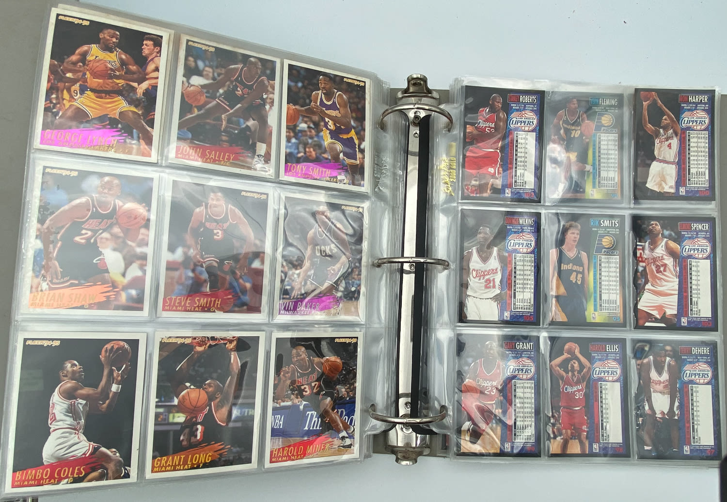 קלפי איסוף - כדורסל - מקבץ קרוב ל-200 קלפי NBA רגילים וגם Topps - לא ממוינים, נמכרים כמו שהתקבלו אצלנו - הזדמנות ... - 1 7