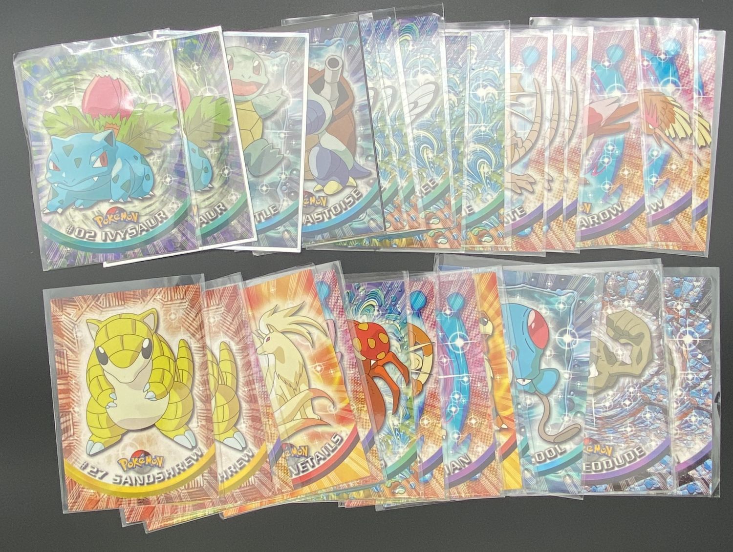 קלפי איסוף - Topps - לוט של מעל 30 קלפי פוקימון של הסט Pokémon Trading Cards series 1 - 1st printing - מצב NM-LP. - 1 0