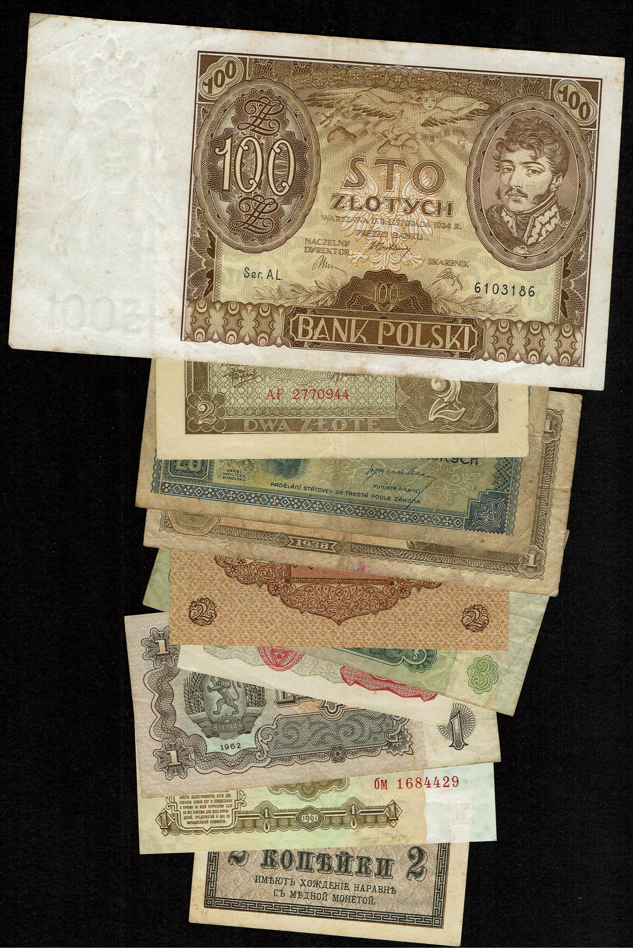 World - Very Large Group of World Banknotes - Various Countries, Years and Conditions - 1 7