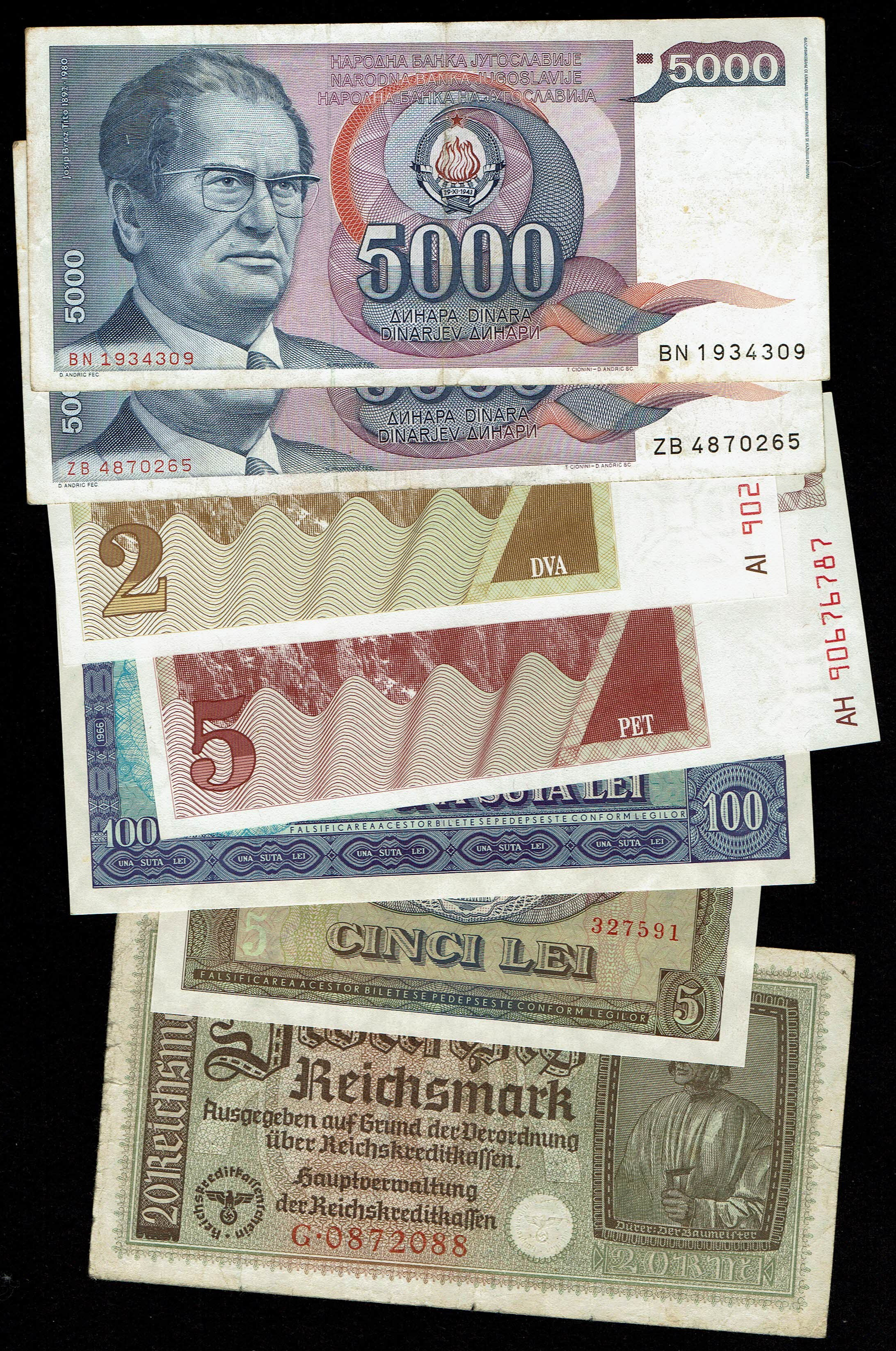 World - Very Large Group of World Banknotes - Various Countries, Years and Conditions - 1 4