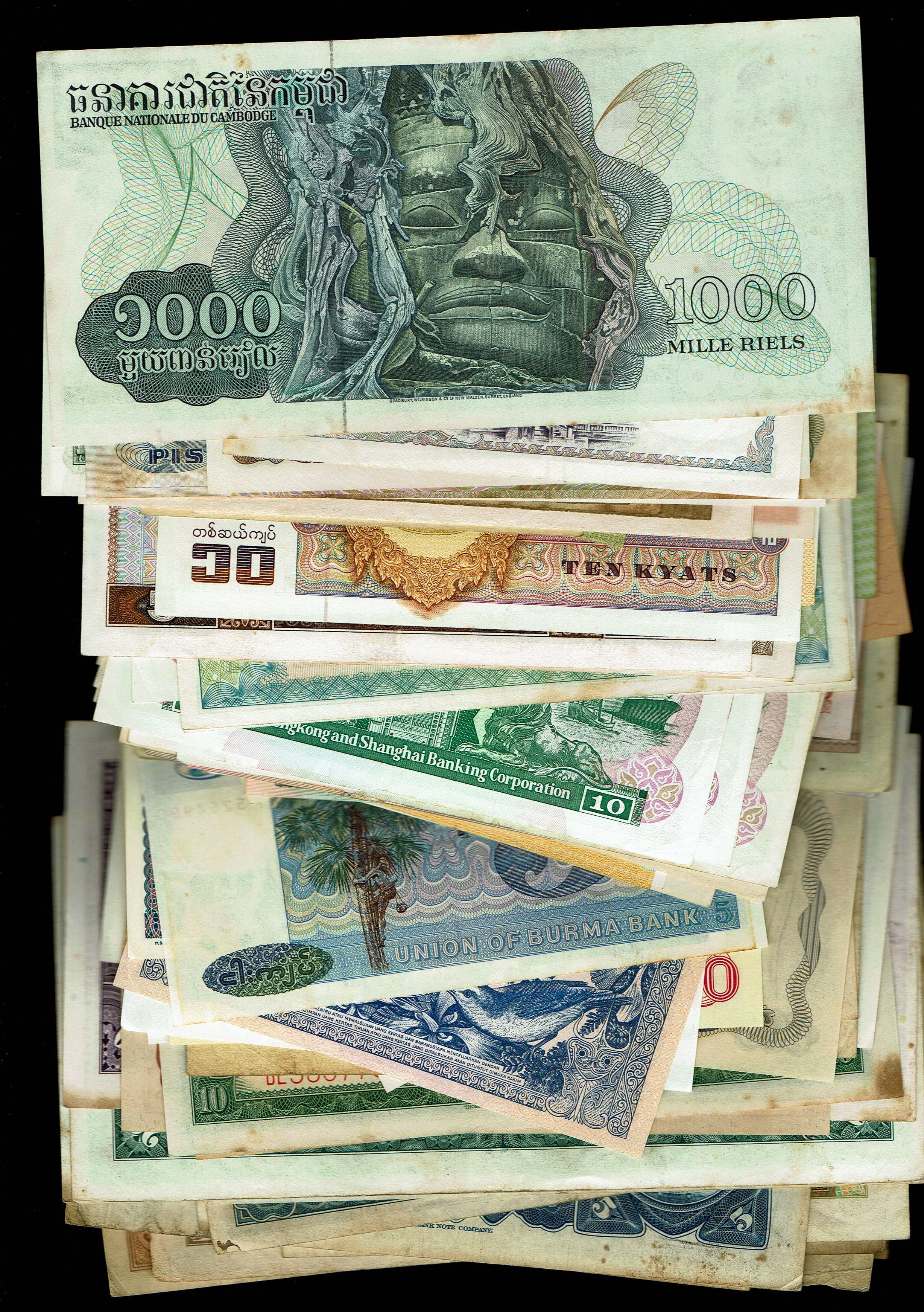World - Very Large Group of World Banknotes - Various Countries, Years and Conditions - 1 0