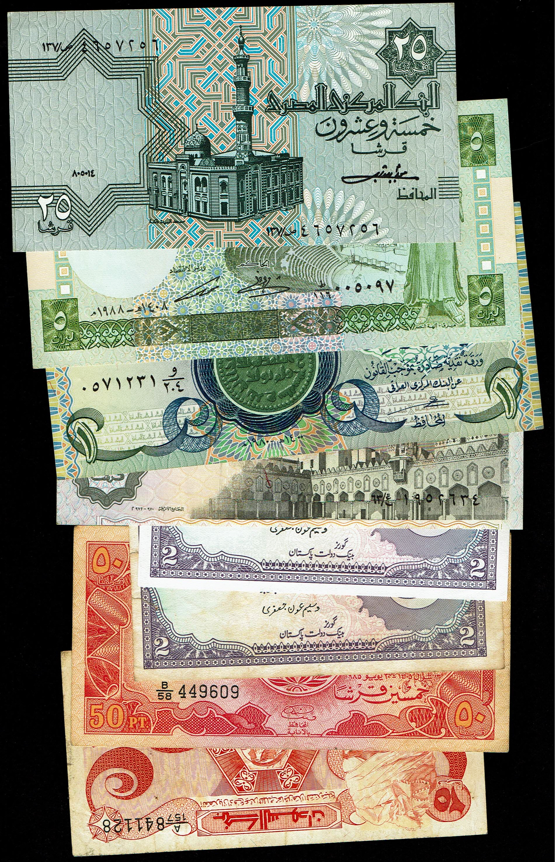 World - Very Large Group of World Banknotes - Various Countries, Years and Conditions - 1 3