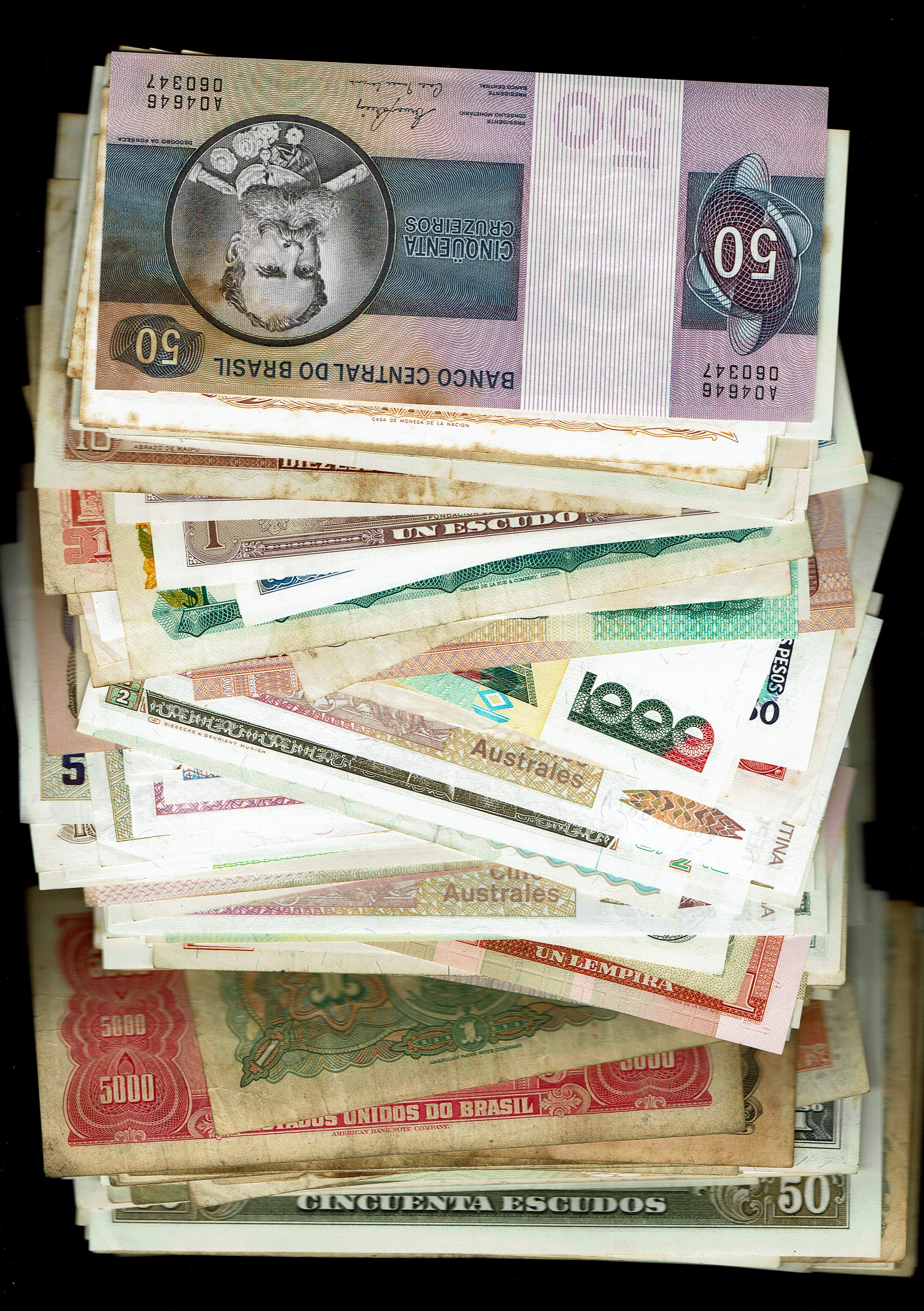 World - Very Large Group of World Banknotes - Various Countries, Years and Conditions - 1 8